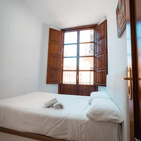 Qh Elvira Apartment